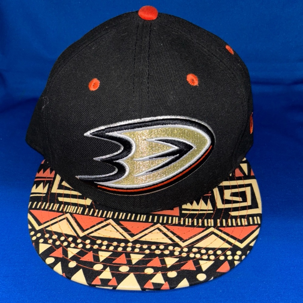 Anaheim Ducks New Era NHL 9FIFTY Snapback Hat Aztec Print Bill